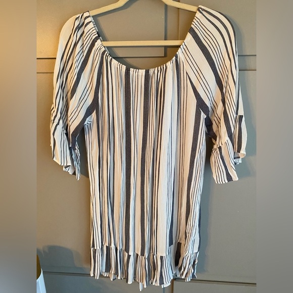 Frazzle Dresses & Skirts - FRAZZLE woman's dress, or coverup, XXL gray and white
